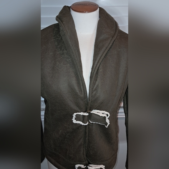 Straight Down Brown with Cream Sherpa Lining Fall/Winter Jacket NWT - Picture 2 of 9